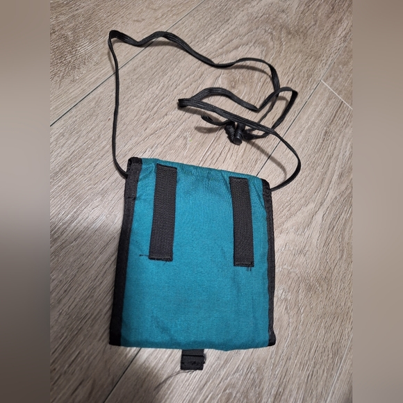 L L Bean Vintage Crossbody Wallet Passport Holder - Picture 2 of 6